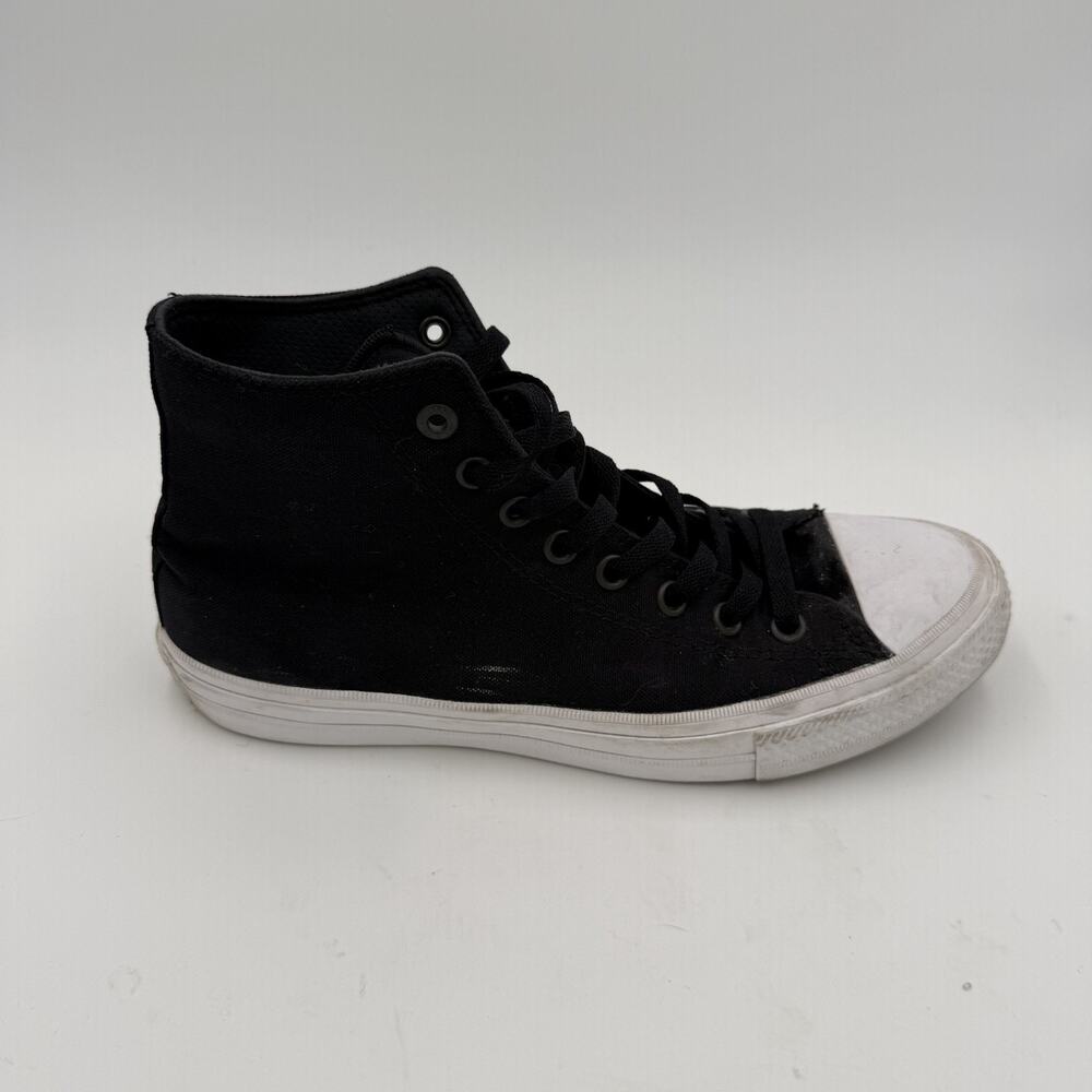 Converse Chuck Taylor Women's Size 10 Black And White High Top Classic Sneakers